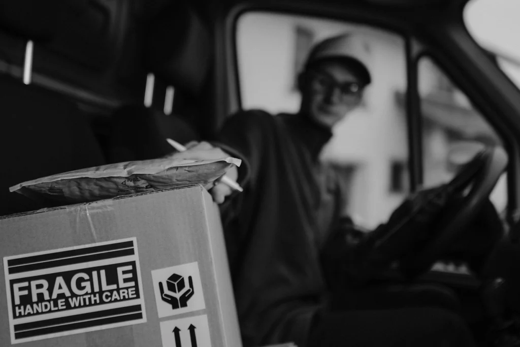 Courier Services - Professional Courier for Small Package in Los Angeles County